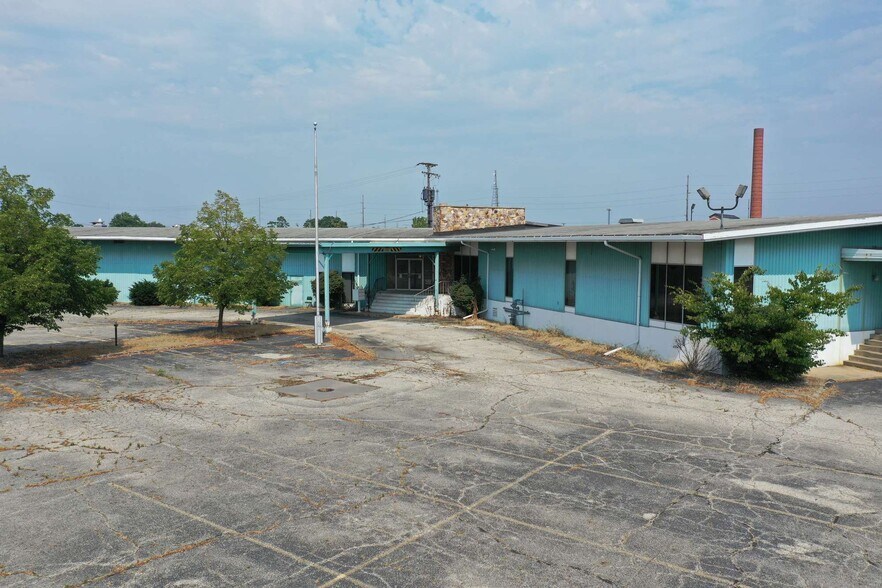 More Photos Of 815 W Sample St, South Bend Truck Terminal For Sale