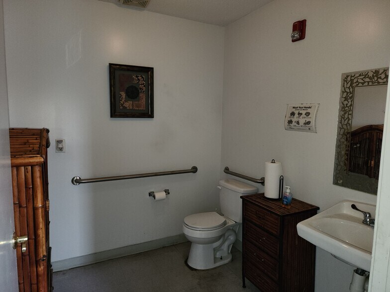 More Photos Of 95 Truman Rd, Hawkinsville Assisted Living For Sale