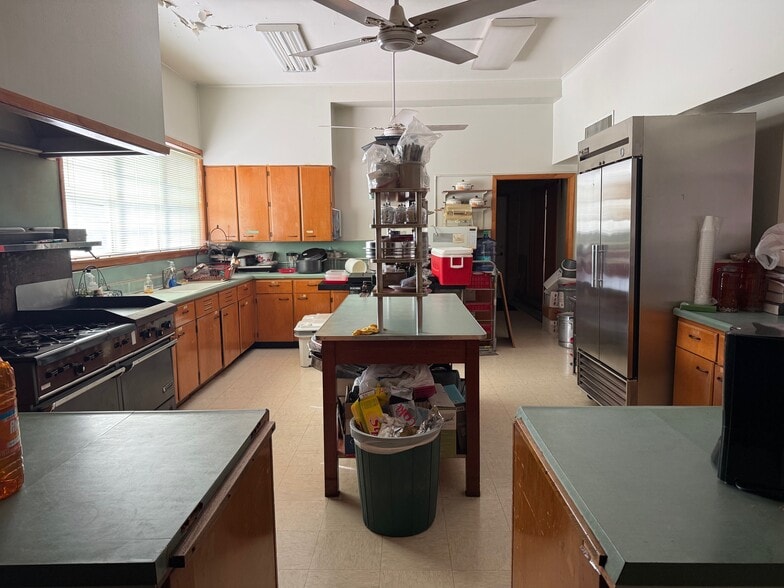 More Photos Of 201 Forrest St, Baytown Specialty For Sale