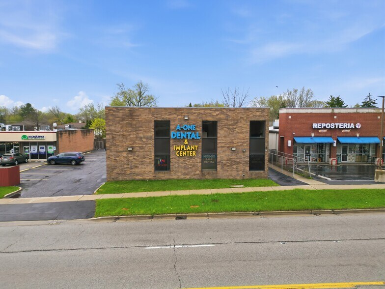 More Photos Of 2071 Irving Park Rd, Hanover Park Medical For Sale