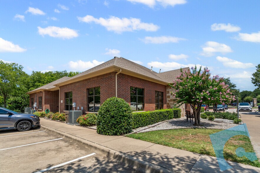 More Photos Of 751 E Southlake Blvd, Southlake Office For Sale