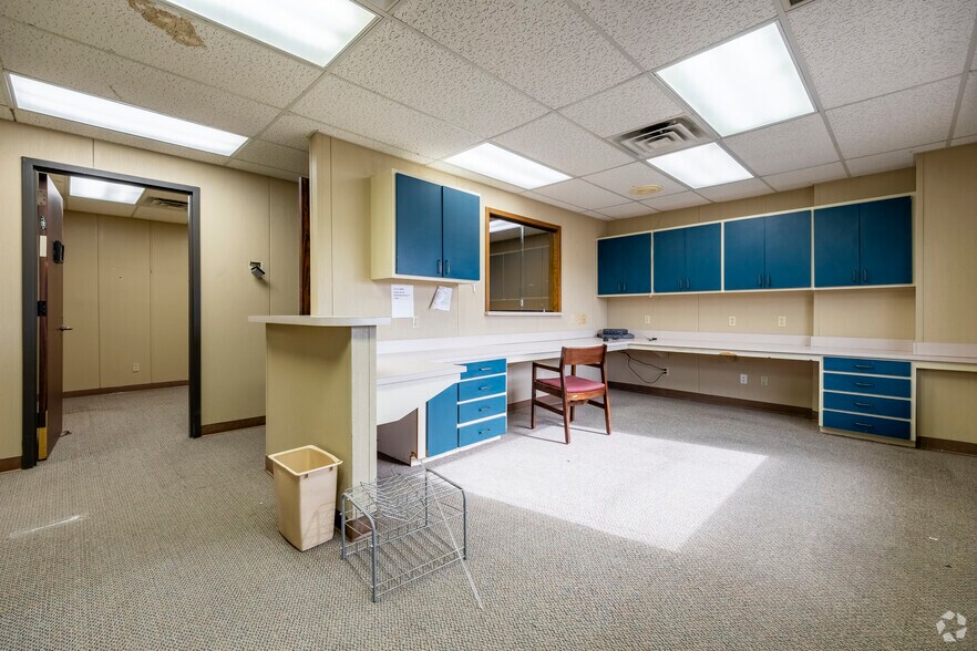 More Photos Of 2424 50th St, Lubbock Medical For Sale