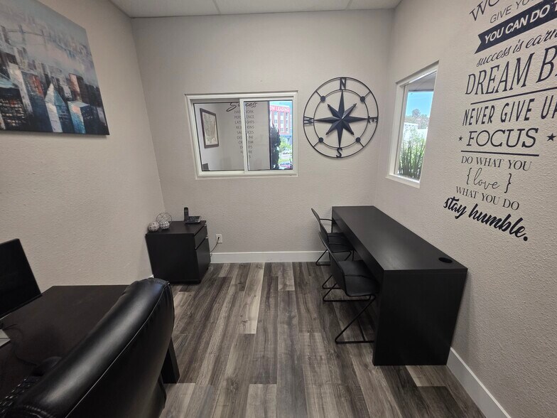 More Photos Of 5959 Mission Gorge Rd, San Diego Office For Sale