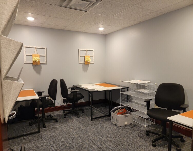 More Photos Of 1225 Woodlawn Ave, Cambridge Office For Lease