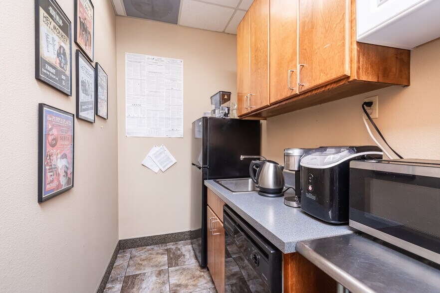 More Photos Of 8203 Sierra College Blvd, Roseville Office For Sale