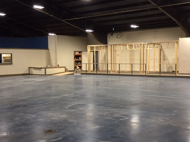 More Photos Of 6970 N Broadway St, Kansas City Showroom For Lease