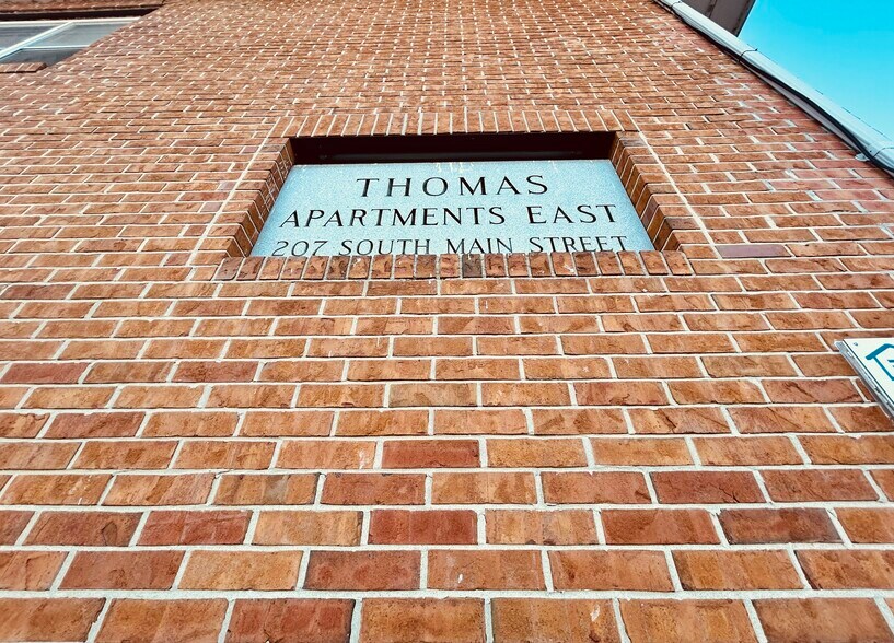 More Photos Of 207 S Main St, Louisiana Apartments For Sale