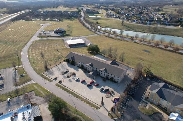 More Photos Of 115 Stone Trace Dr, Mount Sterling Hotel For Sale