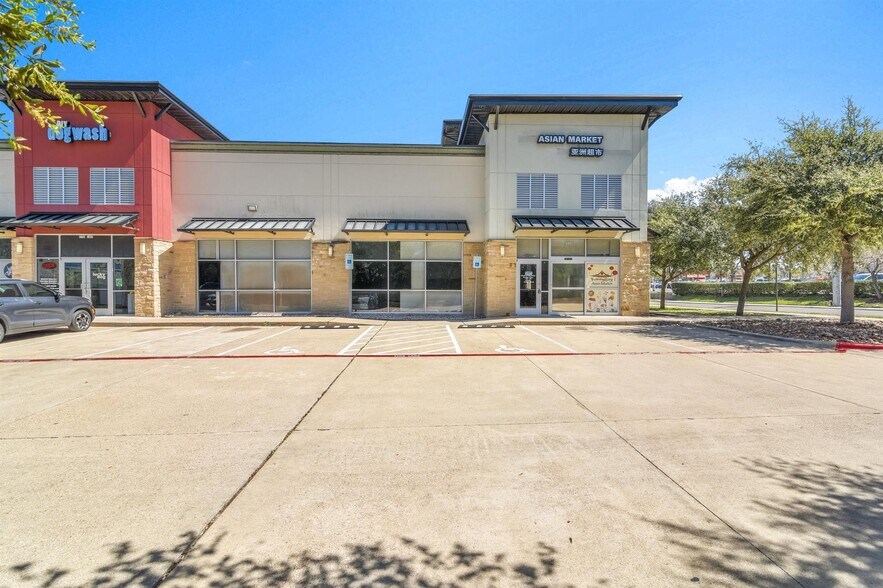 More Photos Of 1713 Park Pl, College Station General Retail For Lease