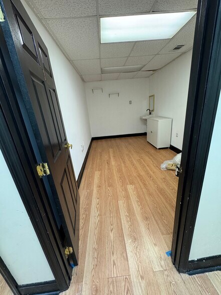 More Photos Of 120 Coles Ct, Barbourville Office For Sale