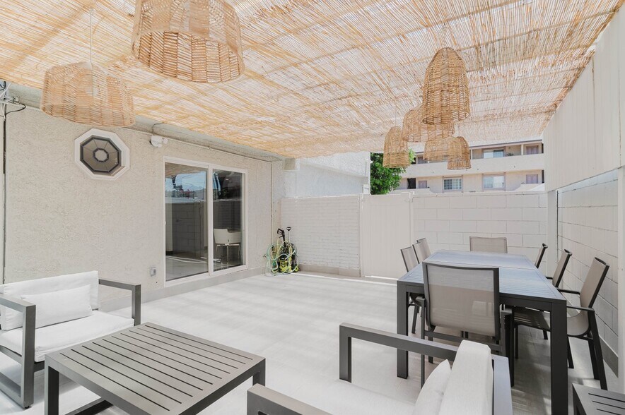 More Photos Of 4405 Ventura Canyon Ave, Sherman Oaks Apartments For Sale