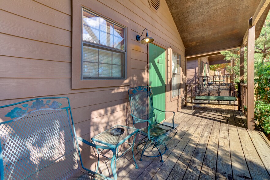 More Photos Of 446724 E 390 Rd, Langley Hotel For Sale