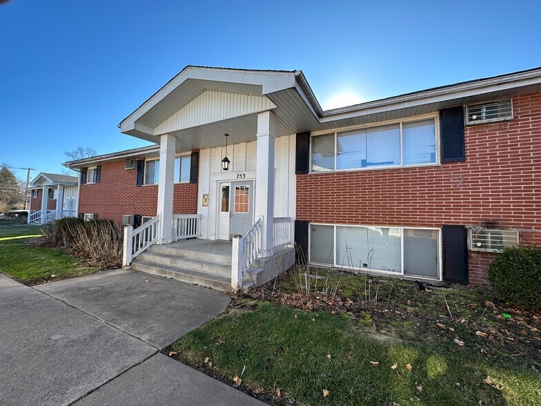 More Photos Of 751-757 N 5th Ave, Kankakee Apartments For Sale