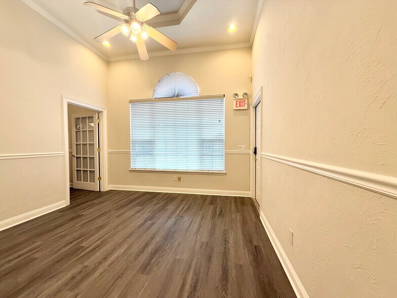 More Photos Of 4745 Sutton Park Ct, Jacksonville Medical For Sale