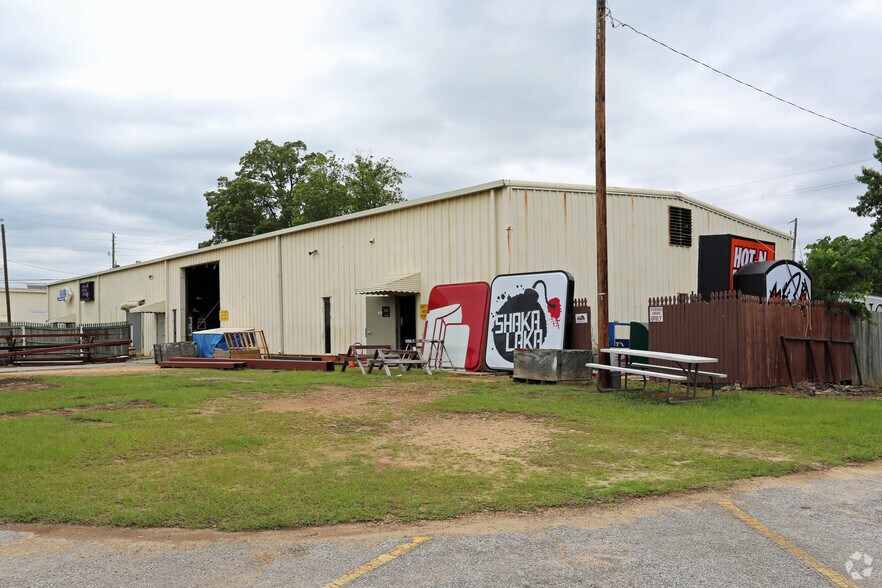 More Photos Of 5000 Whitling Dr, Pelham Unknown For Lease