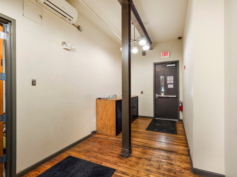 More Photos Of 39 N Lexington Ave, Asheville Storefront Retail Office For Sale