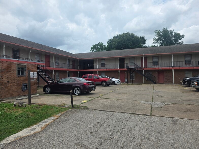 Primary Photo Of 3557 Rebecca St, Houston Apartments For Sale