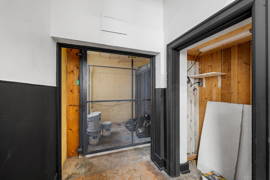 More Photos Of 379 Cherry St, Pottstown Flex For Lease