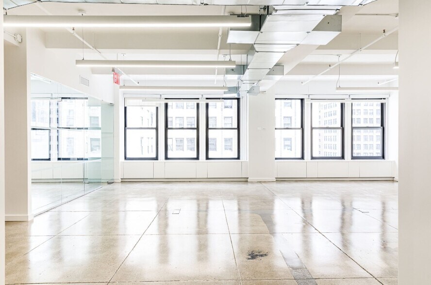 More Photos Of 330 Seventh Ave, New York Office For Lease