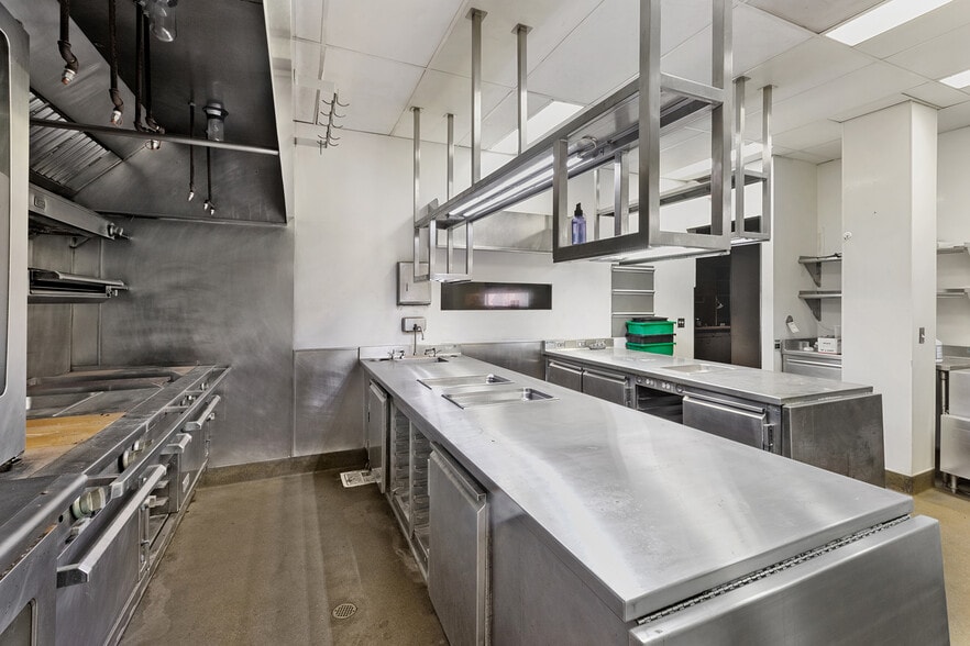 More Photos Of 373-377 Broadway St, San Francisco Apartments For Lease