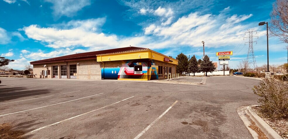 More Photos Of 4405 Chambers Rd, Denver General Retail For Sale