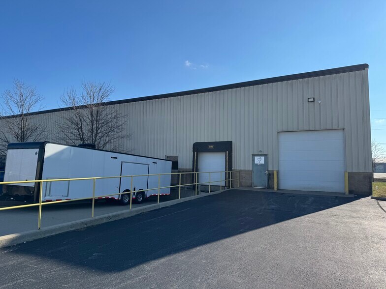 More Photos Of 1400 Commerce Pky, Franklin Warehouse For Lease