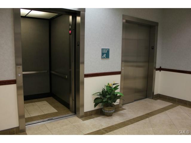 Primary Photo Of 115 Technology Dr, Trumbull Medical For Lease