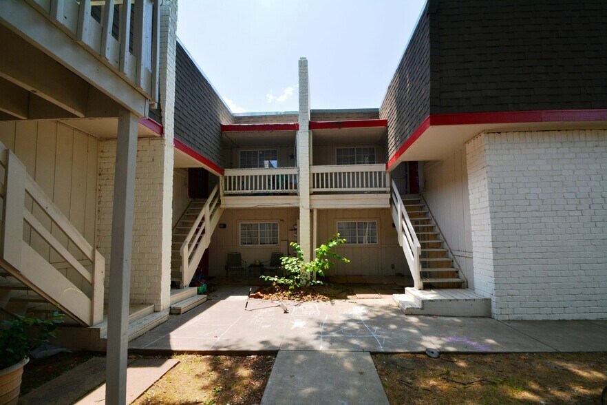 More Photos Of 3218 S 93rd East Ave, Tulsa Apartments For Sale