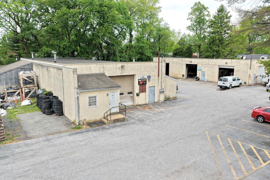 Primary Photo Of 42 Kitty Ln, Phoenixville Flex For Lease