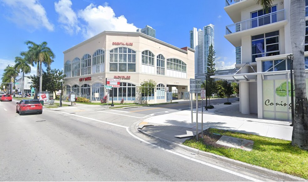 Primary Photo Of 2801 Biscayne Blvd, Miami Freestanding For Lease