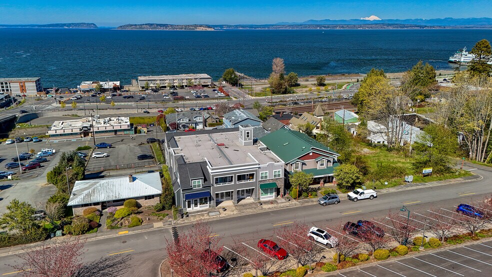 More Photos Of 716 3rd St, Mukilteo Apartments For Sale