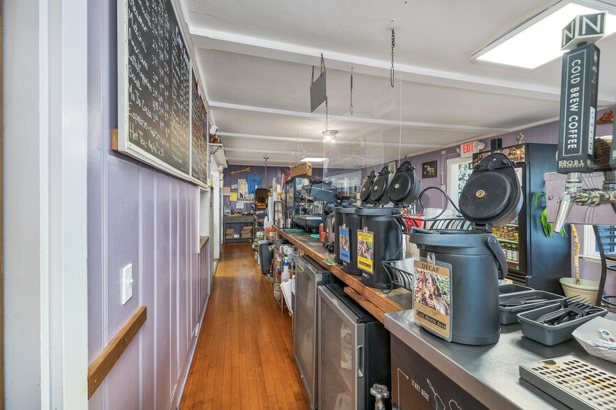 More Photos Of 136 Daniel Webster Hwy, Meredith General Retail For Sale