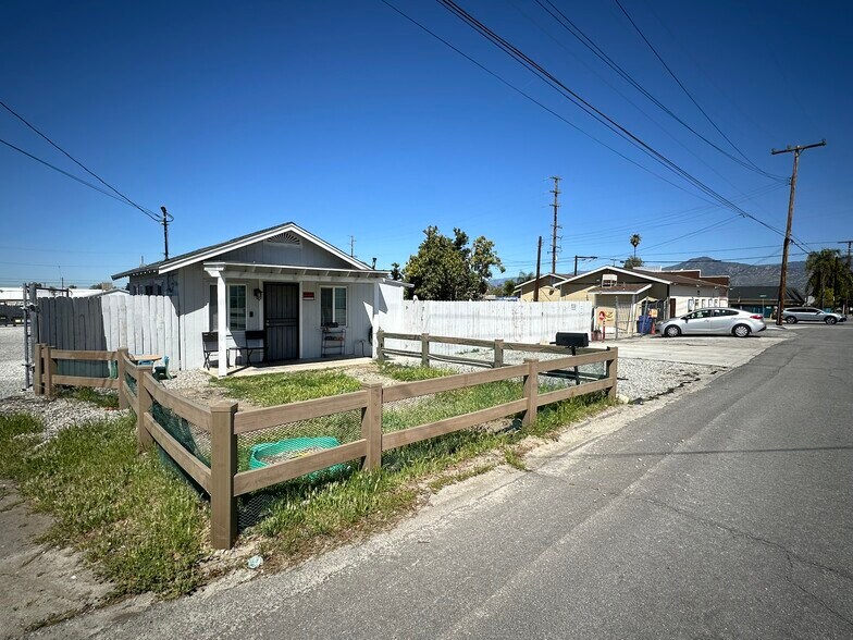 More Photos Of 1840 Mentone Blvd, Mentone Storefront Retail Residential For Sale