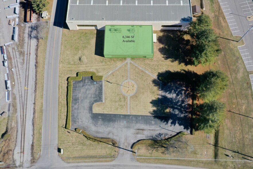 More Photos Of 5501 Island River Dr, Knoxville Light Distribution For Lease