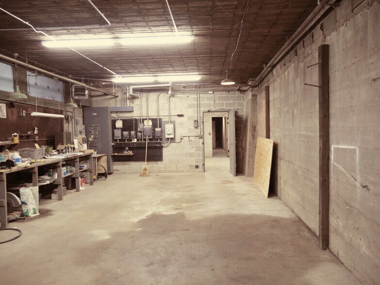 More Photos Of 224 S Main St, Zumbrota General Retail For Lease