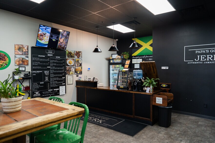 More Photos Of 250 N Red Cliffs Dr, St George Storefront For Lease