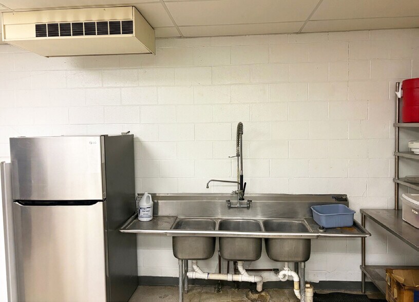 More Photos Of 42681 Hayes Rd, Sterling Heights Religious Facility For Sale