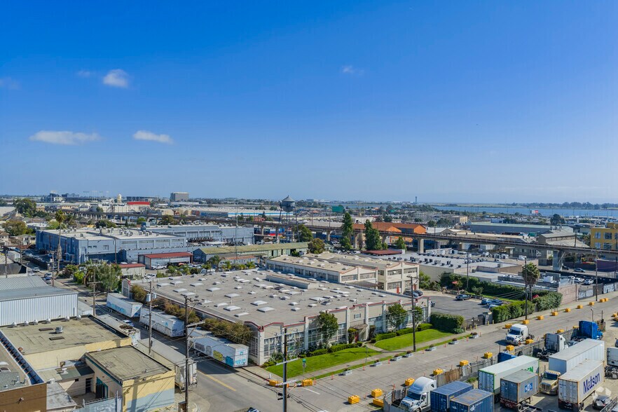 More Photos Of 1050-1066 47th Ave, Oakland Apartments For Lease