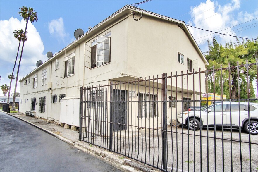 More Photos Of 3101 W 48th St, Los Angeles Apartments For Sale