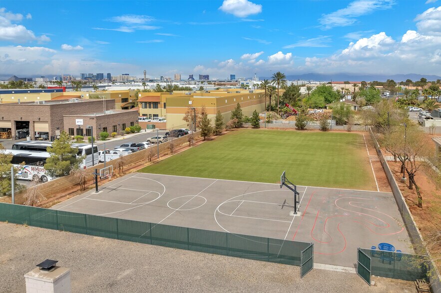 More Photos Of 2130 E Maule Ave, Las Vegas Land For Sale