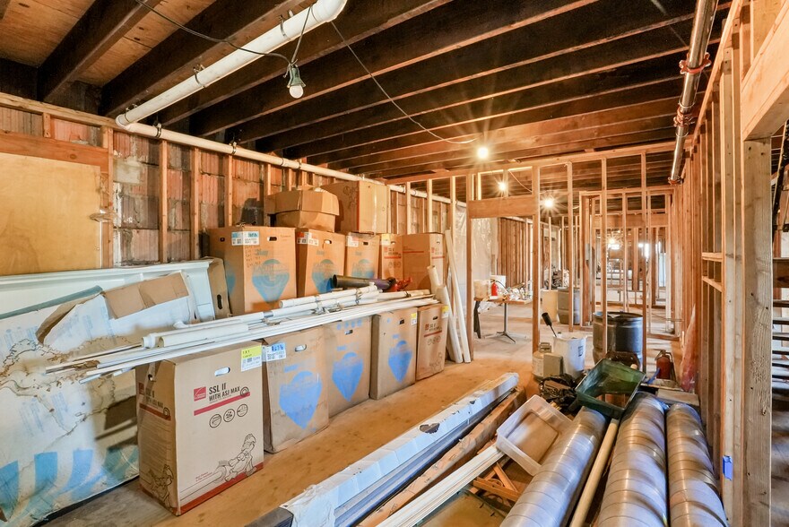 More Photos Of 81 Smith St, Perth Amboy Storefront Retail Residential For Sale