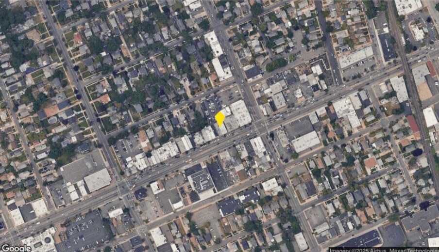 More Photos Of 152 Jericho Tpke, Mineola Storefront For Sale