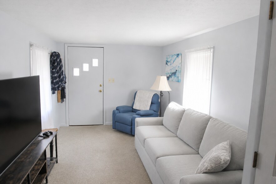 More Photos Of 411 Bank St, Lodi Apartments For Sale