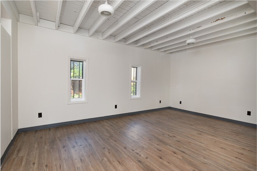 More Photos Of 915 McLean Rd, Mount Vernon Freestanding For Sale