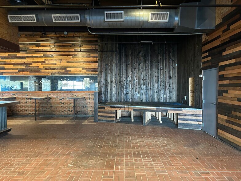 More Photos Of 2509 W Parrish Ave, Owensboro Restaurant For Lease