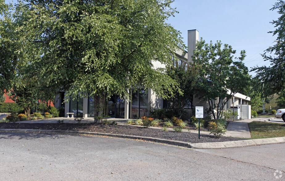 Primary Photo Of 112 Center Ct, Clarksville Office Residential For Sale