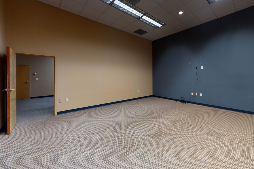 More Photos Of 6790 New Tampa Hwy, Lakeland Unknown For Lease