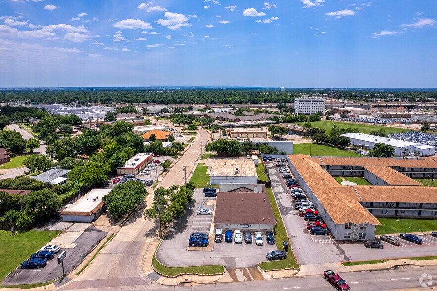 More Photos Of 2651 Texas Dr, Irving Medical For Lease