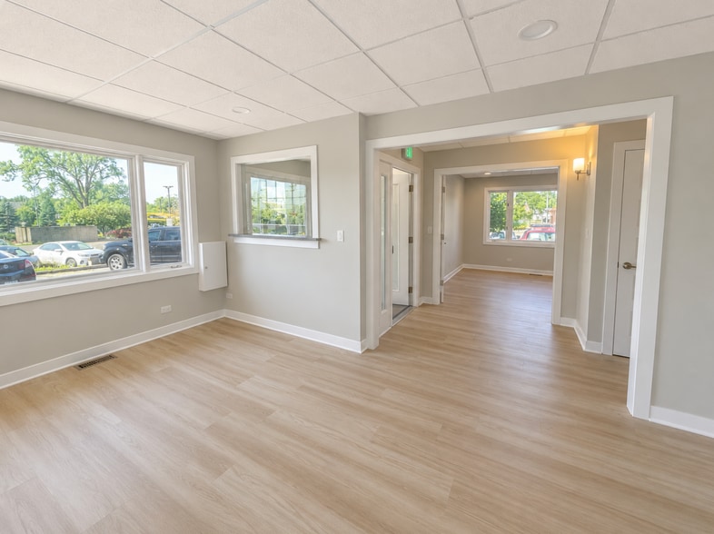 Primary Photo Of 75 E Division St, Mundelein Office Residential For Lease