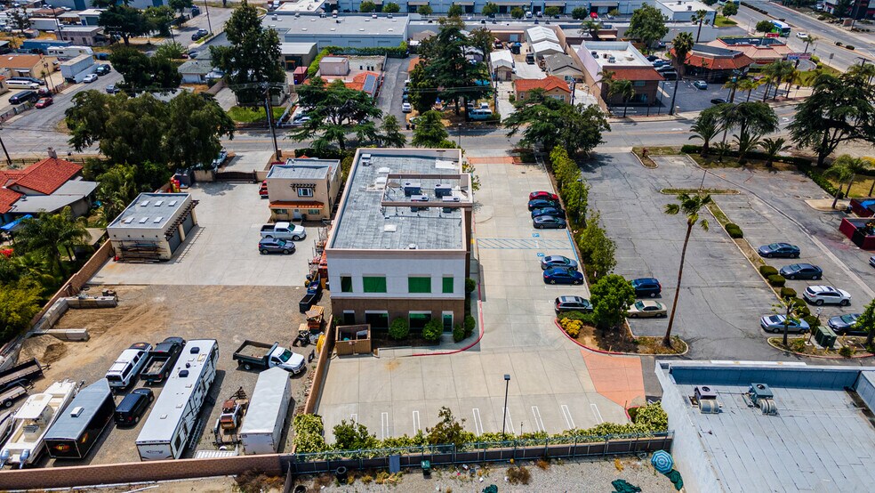 More Photos Of 1945 W 9th St, Upland Loft Creative Space For Lease